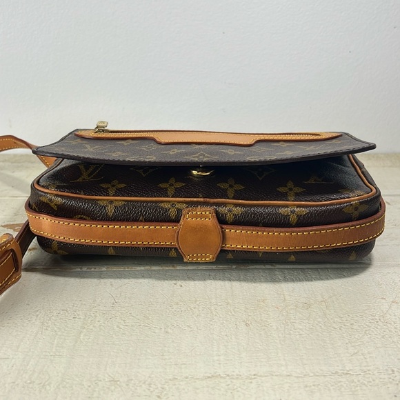 Louis Vuitton LV Shoulder Bag Saint Germain ✅COA Included - Picture 5 of 16